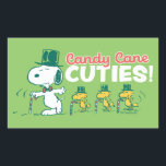 Adesivo Retangular Amendoins | Candy Cane Cuties<br><div class="desc">As designs de Natal de Charles Schulz,  que incluem os amendoins,  capturam a essência da inocência infantil e o espírito que anima a época de férias.</div>
