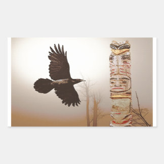 Adesivo Retangular Arte Flying Raven & Totem-Pole Fantasy