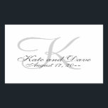 Adesivo Retangular Favor de Casamento do Monograma Elegante<br><div class="desc">Simplicidade no seu melhor. Design elegante e sofisticado. 3d Monograma para sua graduação,  aniversário ou festa de casamento. Monogramas,  texto,  datas e nomes de casais são fáceis de mudar para atender às suas necessidades. Adicione uma cor ou imagem de fundo ao seu gosto pessoal. Você decide. Seu design.</div>