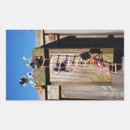 Adesivo Retangular Fubby's die een vogelhuis beklimmen.