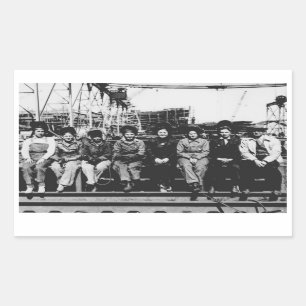 Adesivo Retangular Grupo de Mulheres Soldadoras Durante a Segunda Gue