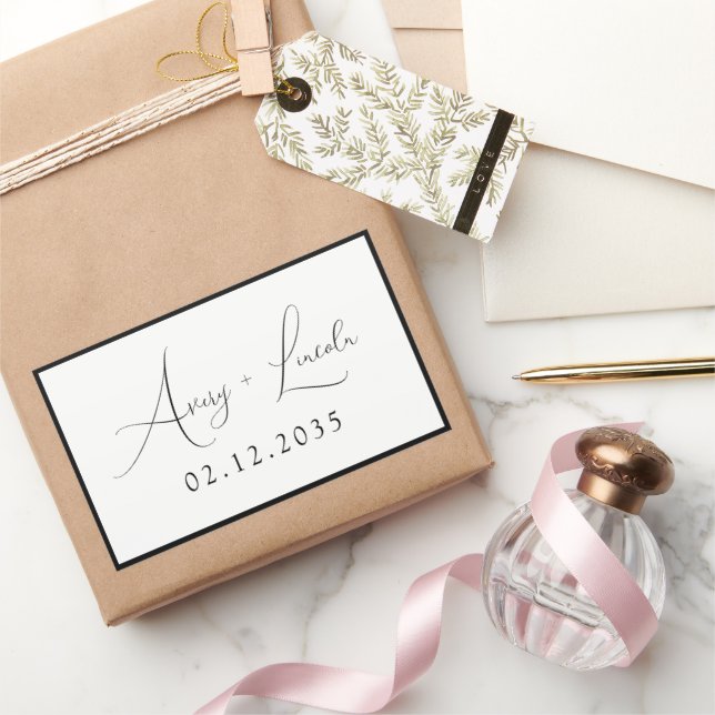 Adesivo Retangular Modern Classic Black & White Border Script Wedding (Presentear)