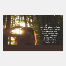 Salmo 138:3 Você me respondeu e me fez ficar com N