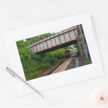 Trem Colne Bound Deixando Burnley Barracks Railway