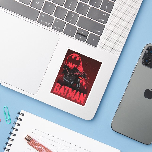 Adesivo Sinal de Morcego Vermelho do Batman (Notebook com iPhone)