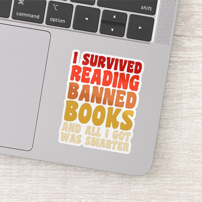 Adesivo Sobrevivi À Leitura De Livros Banidos. (Detalhe)