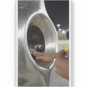 Adesivo Tatyeeb: Perfumando a Pedra Negra