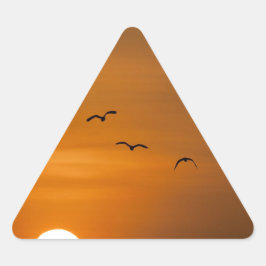 Adesivo Triangular Aves voando no pôr do sol