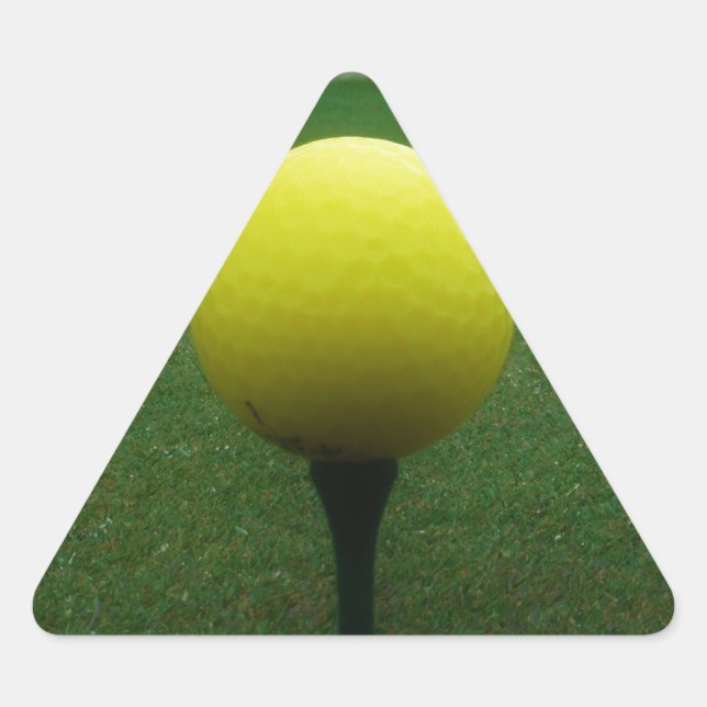 Adesivo Triangular Bola de Golfe Amarelo no campo de golfe da montanh (Frente)