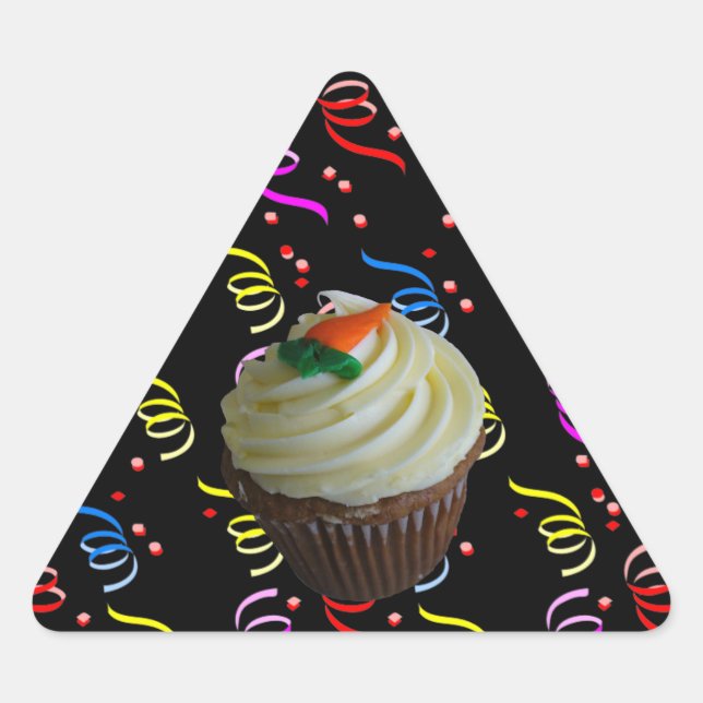 Adesivo Triangular Cupcake de Tremor de Cenoura com Confetti (Frente)