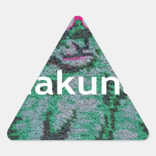 Adesivo Triangular Leão Verde com Óculos Rosa "Hakuna Matata" Arte