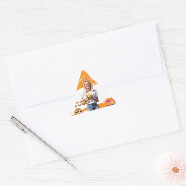 Adesivo Triangular Orange Smiling Blonde Woman Fries Family Fun (Envelope)