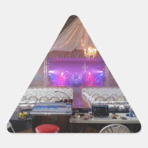 Adesivo Triangular Pronto para um concerto