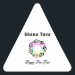 Adesivo Triangular Shana Tova, Ano Novo Judeu<br><div class="desc">Jewish New Year e feliz religioso Star apresenta Hebraico Star de David e cumprimentos por um Feliz ano novo.</div>