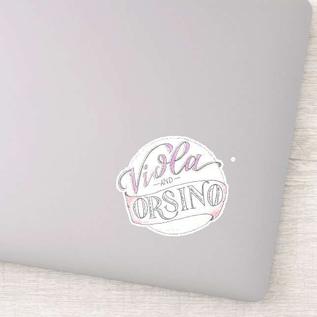 Adesivo Viola + Orsino (Detalhe)