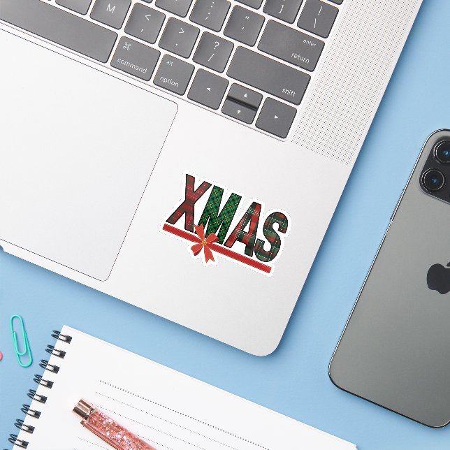 Adesivo Xadrez Natal com Laço Vermelho (Notebook com iPhone)