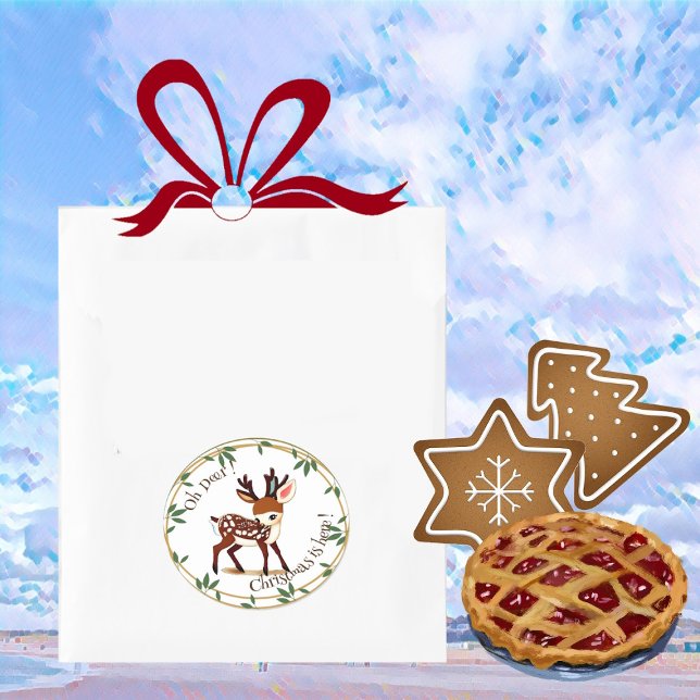 Adesivos divertidos para crianças no Natal com cer (Fun Cute Deer Cartoon Green Wreath Christmas Kid's Classic Round Sticker)