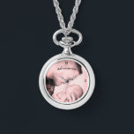 Adicionar Colar eWatch de Foto Silver UR<br><div class="desc">Este colar prateado está pronto para sua própria personalização com uma foto especial. Faz um presente perfeito para qualquer mulher.</div>