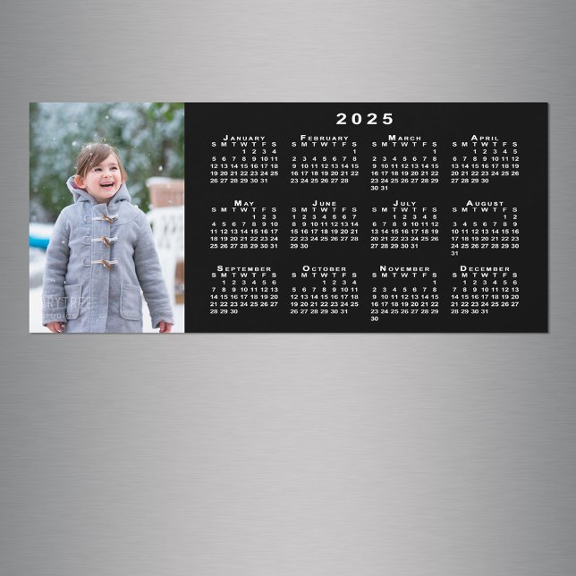 Adicione seu Calendário de Foto 2025 no Black Magn (Add Your Photo 2025 Calendar on Black Magnet in situ)