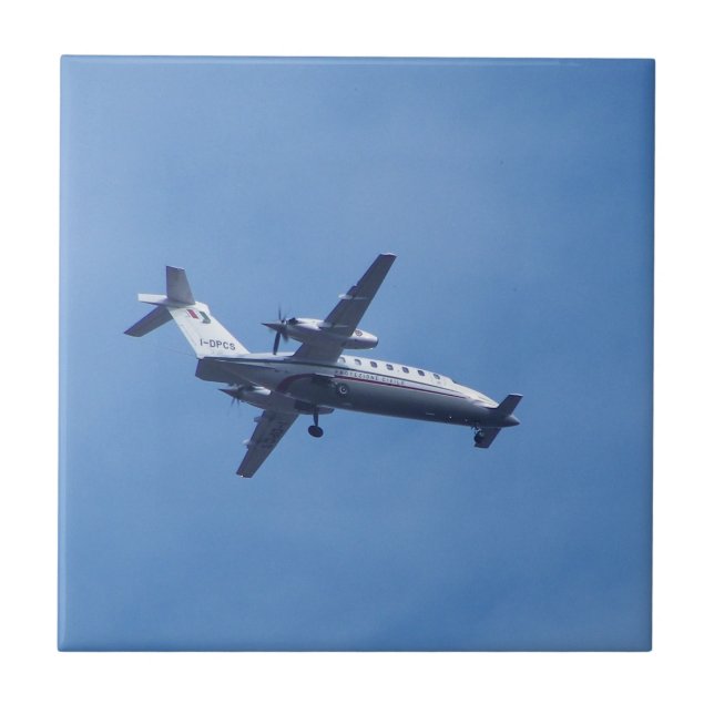 Aeronave Piaggio P180 (Frente)