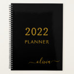 Agenda 2022 Preto Dourado Feminino Monograma Nome Moderno<br><div class="desc">2022 Dourado e Preto Monograma Adicione Seu Próprio Nome 2022 Calendário Planejamento de Casamento. Isso torna o presente perfeito para aniversário de 16 anos,  casamento,  chá de noiva,  aniversário de casamento,  chá de bebê ou festa de despedida de solteira para alguém que ama luxo e estilos chiques.</div>