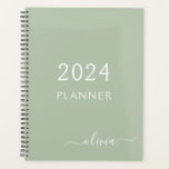 Agenda 2022 Sage Green Script Monograma Name Modern<br><div class="desc">Monograma Verde 2022 Adicionar Seu Próprio Nome do Script 2022 Calendário Planejador De Eventos De Casamento. Isto faz o doce e perfeito aniversário de 16 anos,  casamento,  chá de panela,  aniversário,  chá de fraldas ou festa de solteira presente para alguém que ama luxo de luxo e estilos quíticos.</div>