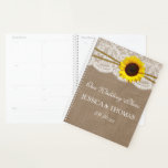 Agenda A Coleção de Casamentos de Girassol Russo<br><div class="desc">Prepare-se para o seu grande dia em estilo com este elegante e muito tenente planejador de casamento. A design é fácil de personalizar com seus próprios nomes e data de casamento e você pode manter todas suas ideias designs, informações importantes de casamento e muito mais em segurança juntas neste planejador...</div>
