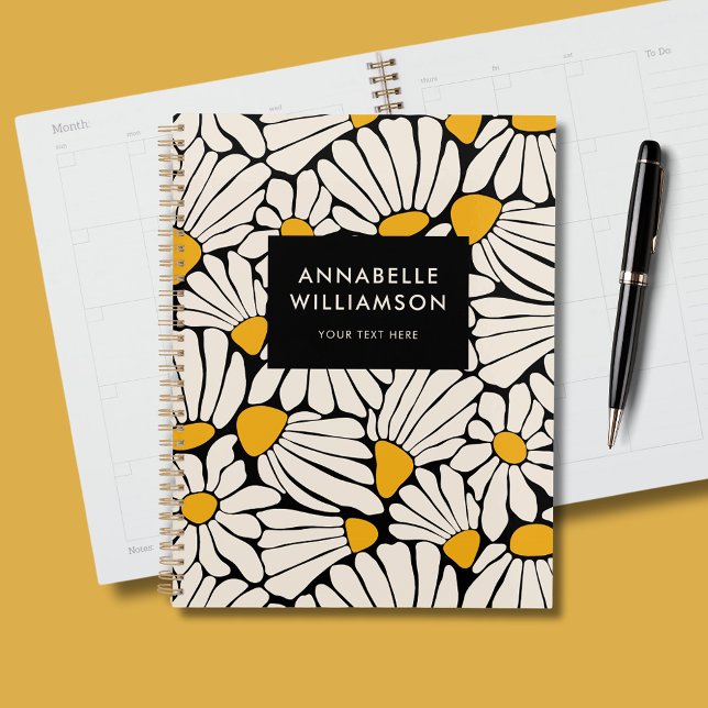 Agenda Amarelo amarelo-palha retrorreflector (Abstract retro floral personalized planner with cream & mustard yellow flowers on black.)