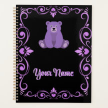 Arte de Urso Roxo Fofo com Moldura Ornamentada de