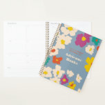 Agenda Azul Colorida Moderna, Dusty Floral<br><div class="desc">Este planejador de dia azul de girassol apresenta uma dispersão de abstrato flores em cores quentes e brilhantes como amarelo,  lacre,  laranja,  fúcsia e marfim. O texto de cobrir fácil de personalizar permite personalizar o título do planejador e torná-lo um presente gentil.</div>