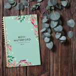 Agenda Boho Wildflower - Nome<br><div class="desc">Belo planejador de vassoura em verde-azul-claro com flores silvestres desenhadas à mão em rosa,  violeta,  pêssego,  branco,  e bagas e folhas. Personalize com seu nome!</div>