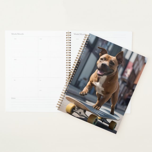 Agenda Caça de skate: Um Staffy em Movimento (Exibição)