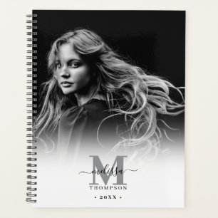 Agenda Calendário do Artista Branco Preto com Foto Monogr