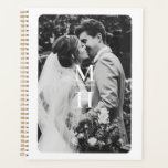 Agenda Casais Iniciais Monograma de Fotografias Retroativ<br><div class="desc">personalize com sua própria foto e iniciais; mantenha ou remova a borda conforme desejado</div>