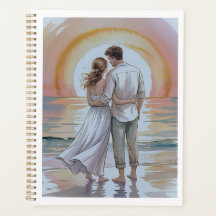 Casal na praia ao pôr do sol