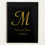 Agenda Casamento de Script de Monograma Dourado Negra Ele<br><div class="desc">Planeador de Casamento de Script de Monograma Dourado Negro Moderno Elegante</div>