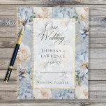 Agenda Casamento Dourado Floral Russo Azul e Branco<br><div class="desc">Este design apresenta um belo padrão floral rústico, azul e branco, de periwinkle, em um fundo empoeirado de azul-piscadela. O texto é exibido em uma área de texto transparente branca suave com um quadro de brilho dourado sujo. a parte de trás continua o padrão floral. Este planejador faz parte da...</div>