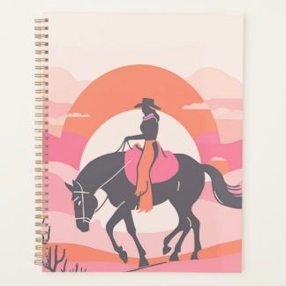 Agenda Céus do Deserto com Cowgirl Andando seu Cavalo