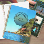 Agenda Colagem de Fotos Serene Yelapa 0758<br><div class="desc">Pintura da Coleção "Serene Yelapa 0758" Está na hora de nos organizarmos! Planeje seus dias em estilo com a ajuda de um planejador personalizável com suas fotos favoritas. Personalize na página do produto ou clique no botão "Personalizar" para obter mais opções de design. Design criou da minha pintura "Serene Yelapa...</div>
