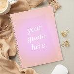 Agenda Cotação Personalizada de Gradiente Aura Aestética<br><div class="desc">Notebook de cotação personalizada de gradiente. Personalize este notebook estético do planejador de cores com gradiente com sua citação motivacional favorita, seu ditado inspirador ou seu próprio texto</div>