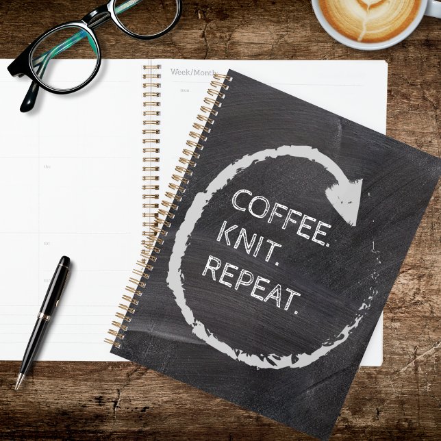Agenda Customizable Phrase Coffee. Knit. Repeat. (Criador carregado)
