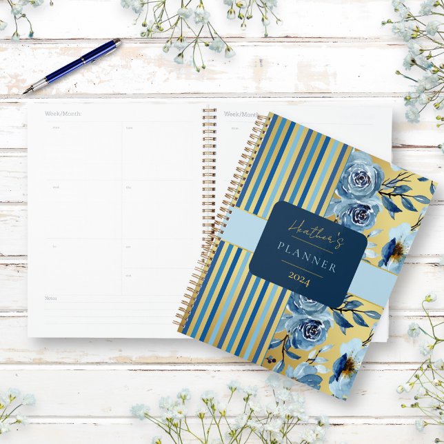Agenda Elegante Azul Dourado Watercolor Floral Personaliz (Work your plan with a personalized elegant planner.)