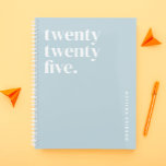 Agenda Escola Azul Cura<br><div class="desc">O último em suprimentos escolares bonito. Perfeito para voltar aos suprimentos escolares, este planejador é uma escola que deve ter para organizar sua vida acadêmica. Ideal para o segundo grau de suprimentos escolares, suprimentos do ensino médio, e suprimentos escolares universitários, é o epítome de material escolar fofo e material escolar...</div>