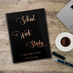 Agenda Estudo de trabalho na escola de ouro de rosa preto<br><div class="desc">Um fundo preto chic. Personalize e adicione um nome e ano. Texto do ouro: Escola,  trabalho,  estudo</div>