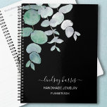 Agenda Eucalyptus Jeweler Personalizado 2025<br><div class="desc">Este planejador exclusivo é decorado com folhas de eucalipto de aquarela sobre fundo preto. Facilmente personalizável. Original Watercolor © Michele Davies.</div>