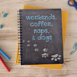 Agenda Fins de semana Soneca de café e Cães - Sobremesa d<br><div class="desc">Fins de semana,  Café,  Cães e Napas de Sabedoria de Cães - Planejador Inspiracional</div>