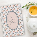 Agenda Floral da fossa coquette<br><div class="desc">Adicione um pop de florais bonito ao seu estilo com este lindo design de coquetes. Este design apresenta um impressão de cheio em pinks suaves, blues e verdes.</div>