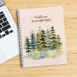 Agenda Floresta de Pinheiro Verde Vintage<br><div class="desc">Planeje suas aventuras de natureza selvagem com nosso Planejador Florestal de Pinheiros Verdes Vintage. Mantenha-se organizado no estilo rústico!</div>
