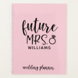Agenda Futuro Sra. Wedding<br><div class="desc">Mantenha-se organizado com seu planejamento de casamento com este planejador personalizado apresentando seu futuro sobrenome.</div>