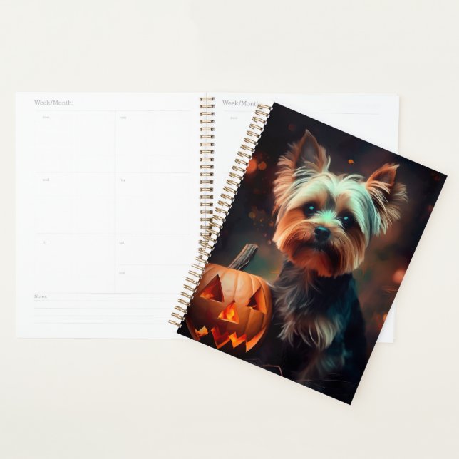 Agenda Halloween Yorkshire Terrier Com Pumpkins Assustado (Exibição)